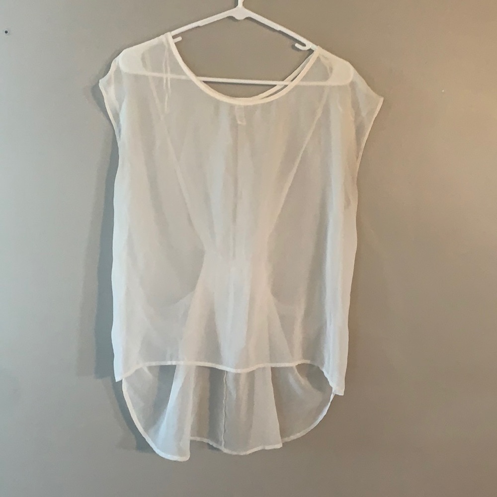 White short sleeve top